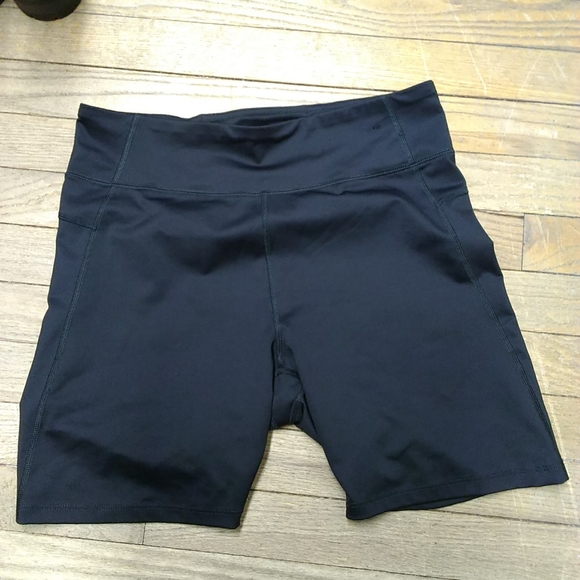 Fila bike shorts - Picture 1 of 3